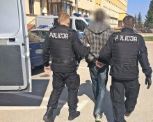 Szarpali i ukradli telefon. Dwóch sprawców rozboju i oszustka na dokładkę