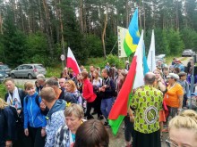 Pielgrzymka Suwałki – Wilno. Pątnicy przekroczyli granicę z Litwą [zdjęcia, wideo]