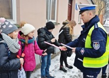 Pieszy z odblaskiem, to pieszy bardziej bezpieczny