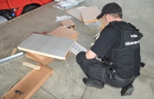 Papierosy z filtrem w filtrach do okapów. Pomysłowość przemytników nie ma granic