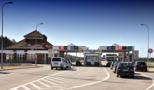 Rosjanin bez prawa jazdy w cadillacu na amerykańskich numerach. Na 27 dni do suwalskiego aresztu 