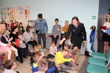 Book Smile w Suwałkach. Uczennice ZS nr 4 prowadzą warsztaty czytelnicze [zdjęcia]