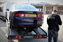 Narkotyki jadą przez granicę. Na lawecie mercedes, a w nim skrytka z płynną amfetaminą