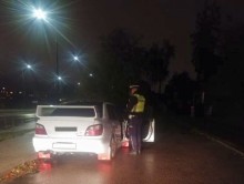 O 58 km/h za szybko w zabudowanym. Kierowca subaru pożegnał się z prawem jazdy