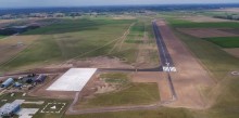 Lotnisko lokalne w Suwałkach. Pas startowy gotowy, czas na odbiory i pozwolenia  