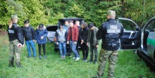 Litwinowi grozi do 8 lat więzienia. W osobowym aucie przemycił do Polski ośmioro Wietnamczyków 