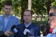 Wybory parlamentarne. Wiceminister cyfryzacji Adam Andruszkiewicz o internecie dla każdego