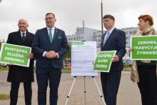 Wybory parlamentarne. Kandydaci PSL Koalicja Polska przedstawili i podpisali Pakt dla Zdrowia