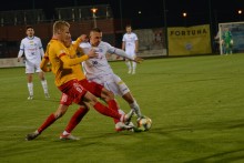 Wigry Suwałki o dwa miejsca wyżej, puchar z Legią w Ząbkach, Artur Skowronek nie trenuje Stali