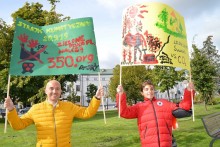 Młodzieżowy Strajk Klimatyczny. W Suwałkach Bartosz z tatą i babcią [zdjęcia]