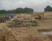 Blokada budowy drogi S61 w Jankielówce. Rolnik się nie poddaje i zawiadamia policję 