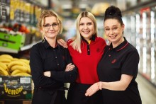 Podwyżki w sklepach sieci Biedronka. Kasjerka będzie mogła zarobić 3 250 - 3 650 zł