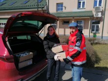 Pomagają instytucje i osoby prywatne. Kosmetyki od Pryzmatu dla suwalskich lekarzy i ratowników