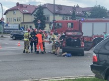Wypadek na ul. Waryńskiego w Suwałkach. Jedna osoba ranna [zdjęcia]