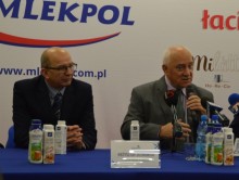 Mlekpol pracuje na trzy zmiany. Mleka i produktów mleczarskich nie powinno zabraknąć