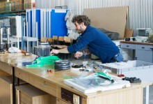 Studenci Politechniki Białostockiej tworzą przyłbice dla lekarzy