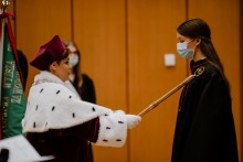 Zdalnie i w laboratoriach. Ponad pół tysiąca studentów rozpoczęło pierwszy rok nauki w PWSZ