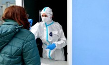 Coraz więcej nowych zakażeń i klas na kwarantannie. Do szpitala trafiają głównie niezaszczepieni