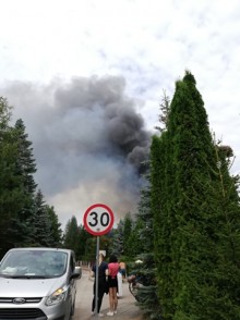 Wybuch butli z gazem w Danowskich. Pali się lokal gastronomiczny