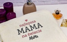 Oryginalny prezent dla mamy. Topowe propozycje nieszablonowych prezentów