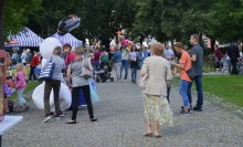 Wracamy do Parku Konstytucji 3 Maja. Uczta, kwiaty i zabawa [zdjęcia]  