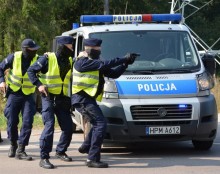 Zaroiło się od policjantów i żołnierzy. Ćwiczenia w zatrzymywaniu niebezpiecznych bandytów [zdjęcia]