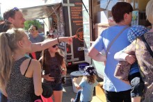 Już w ten weekend Festiwal Smaków Food Trucków. Dla lubiących dobrze zjeść i odkrywać nowe smaki 