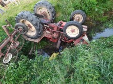 Zmarł rolnik przygnieciony ciągnikiem w Jankielówce