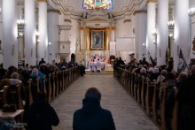 Chcesz wejść do kościoła, kina, restauracji ponad limit? Pokaż unijny certyfikat lub zaświadczenie