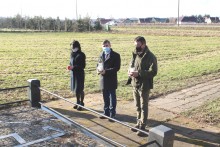 Przedstawiciele Urzędu Gminy w Suwałkach upamiętnili ofiary II wojny światowej [zdjęcia]