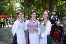 Występy zespołów ludowych, pokazy i kiermasz. W Suwałkach rozpoczął się XXI Jarmark Folkloru [foto]
