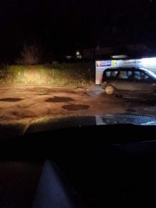 Raczki. Kierowca znęcał się nad psem