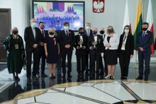 Krzysztof Czyżewski, dyrektor Ośrodka Pogranicze - sztuk, kultur, narodów z nagrodą Obojga Narodów