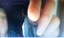 Zniszczył kamerę. Wcześniej dał się nagrać, a w mieszkaniu miał narkotyki