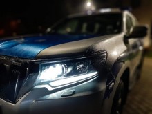 Skazany na 105 dni więzienia wpadł, bo przejechał na czerwonym. Pasażer dostał mandat 