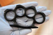 Augustów. Do policyjnego aresztu trafiło dwóch sprawców pobicia