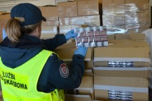 Papierosy zamiast cementu w pociągu z Białorusi 