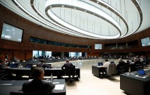 Rolnictwo.   Trzoda tanieje, nawozy drożeją, ministrowie radzą powrót do obornika