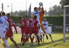 Wigry Suwałki – Sokół Ostróda 1:0.  Cieszą punkty, styl lepiej przemilczeć [opinie, wideo, zdjęcia]