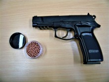 Lipsk. Strzelał w okna poczty