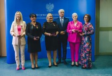 Odznaczenia dla suwalskich lekarzy zaangażowanych w walkę z pandemią [zdjęcia]