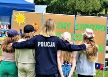 krasnowo_szkola_piknik_z_policja_2.jpg