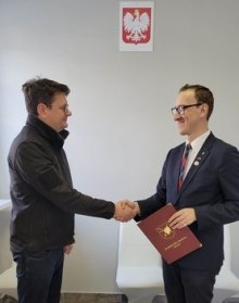 Organizacja Bonitatem ORG prowadzi zbiórkę skarpet i czapek dla Ukraińców