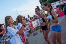 Białorusin i Ukrainka wygrali Bieg na Piątkę w Suwałkach. Ponad 200 uczestników na mecie [zdjęcia]