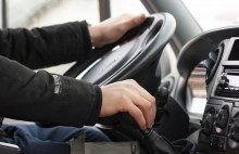 Średni wiek aut w Polsce to 15,5 roku. Wśród nich najwięcej golfów