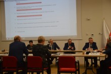 Projekt budżetu na 2023 r., wyższe podatki i opłata za śmieci. Po sesji Rady Gminy Raczki