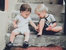 Kto musi poinformować ZUS o wyjeździe z Polski?