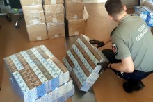 Papierosy przemycane pod kazachskim węglem. I to, i to do palenia 