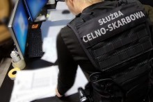 Mieli fałszować faktury VAT na sprowadzane z Azji towary. Grozi im 25 lat więzienia