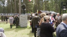 Pomnik Tymczasowego Obozu Ofiar Obławy Augustowskiej. Pamięć i godność [wideo i zdjęcia]